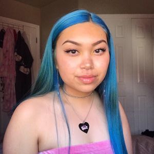 Meet your Posher, Mia